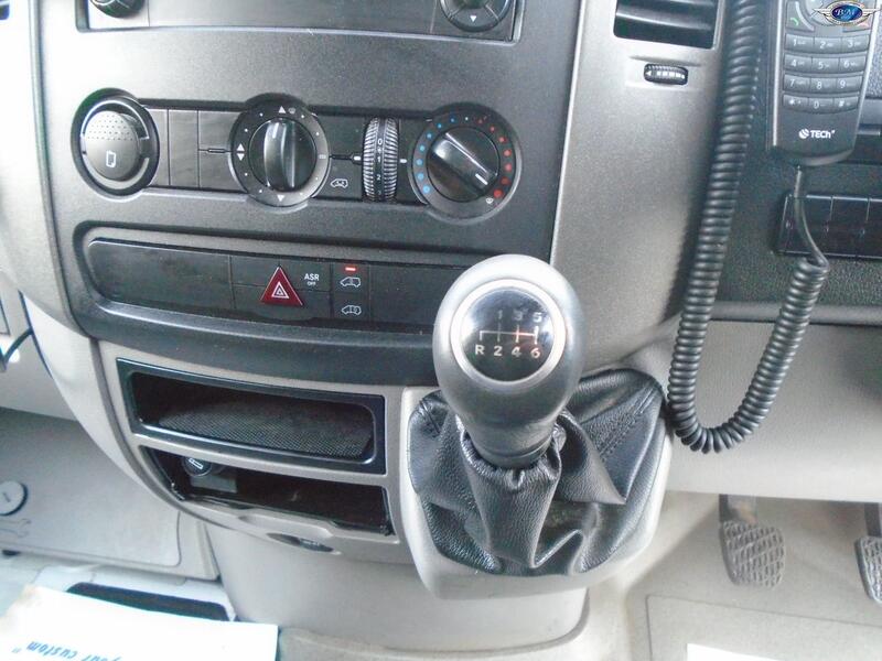 MERCEDES-BENZ SPRINTER