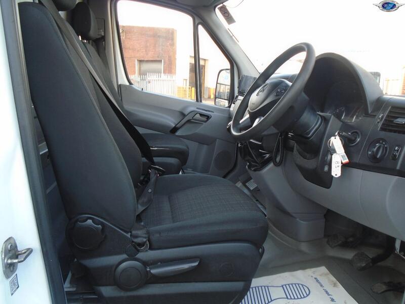 MERCEDES-BENZ SPRINTER