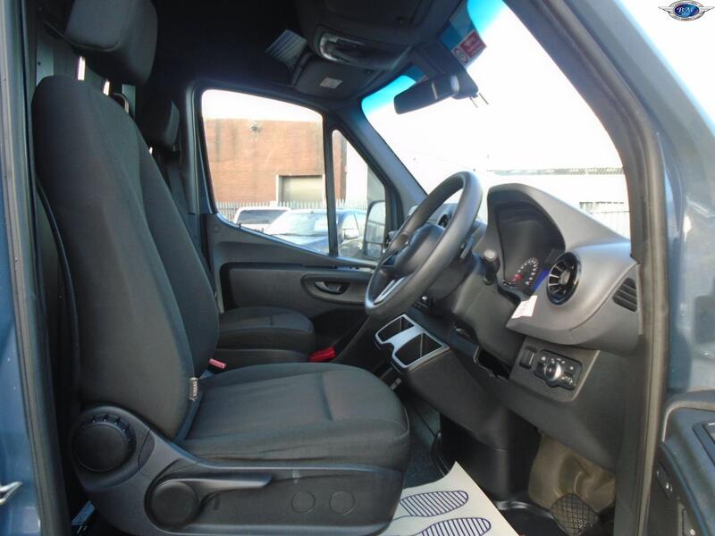MERCEDES-BENZ SPRINTER
