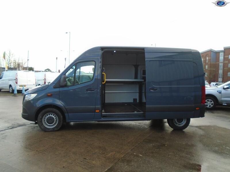 MERCEDES-BENZ SPRINTER