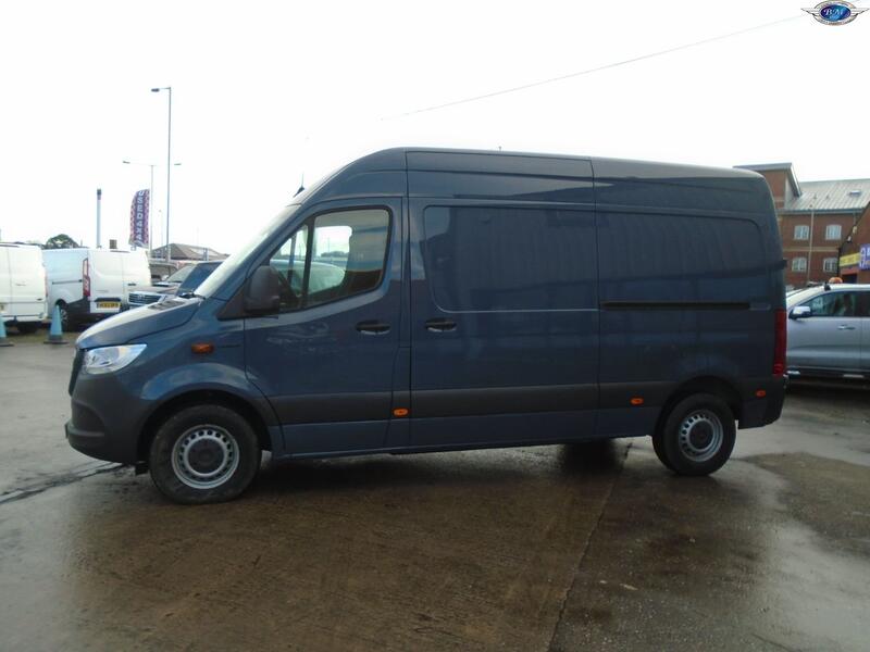 MERCEDES-BENZ SPRINTER