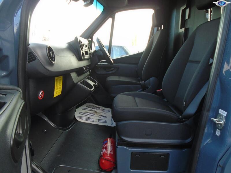 MERCEDES-BENZ SPRINTER