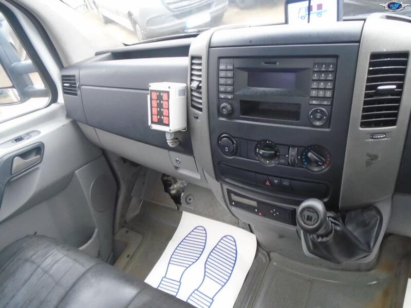 MERCEDES-BENZ SPRINTER