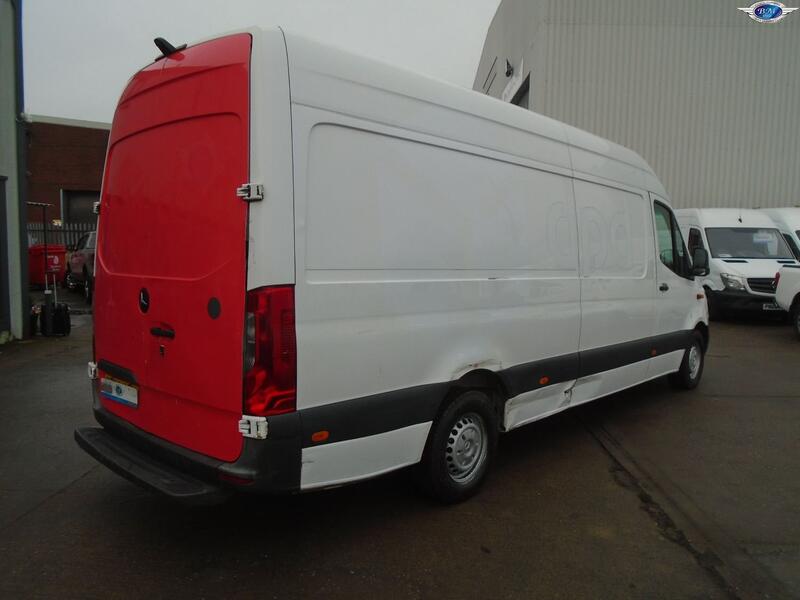 MERCEDES-BENZ SPRINTER