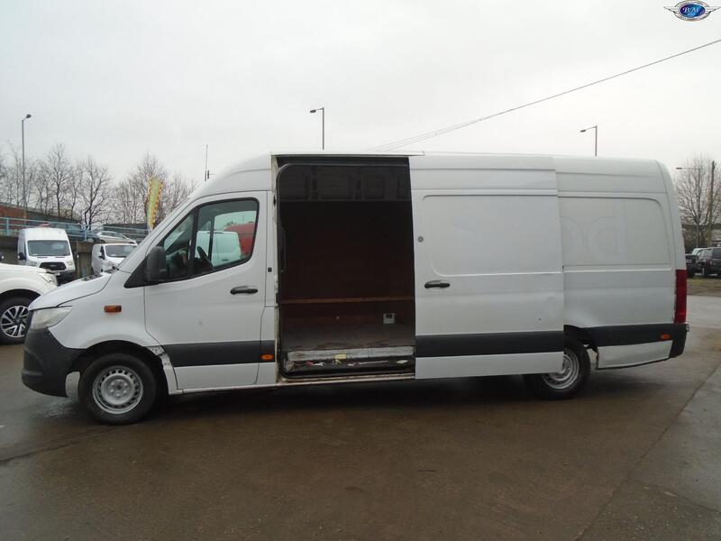 MERCEDES-BENZ SPRINTER