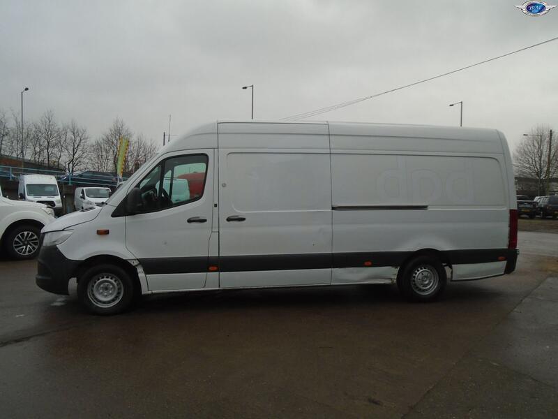 MERCEDES-BENZ SPRINTER