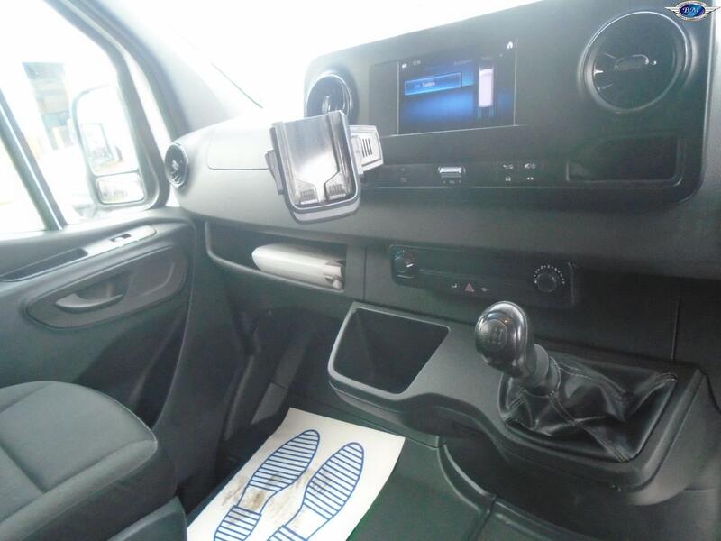 MERCEDES-BENZ SPRINTER