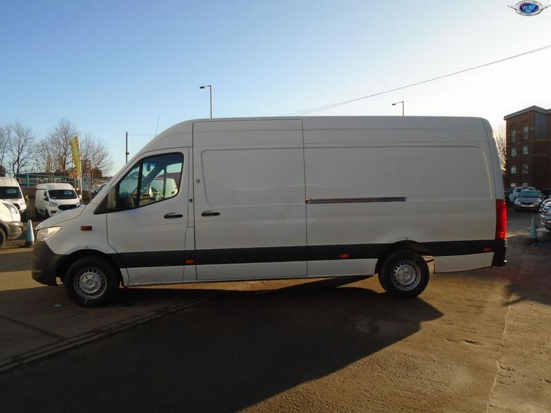 MERCEDES-BENZ SPRINTER