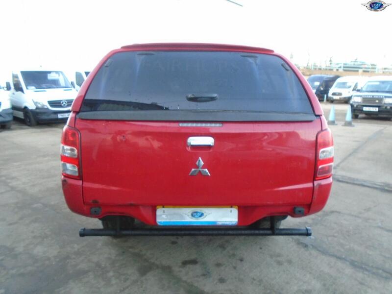 MITSUBISHI L200