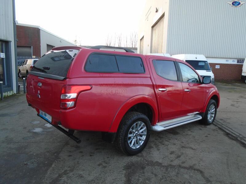 MITSUBISHI L200