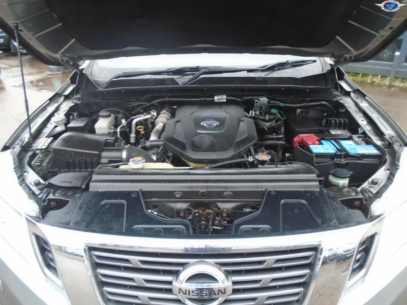 NISSAN NAVARA