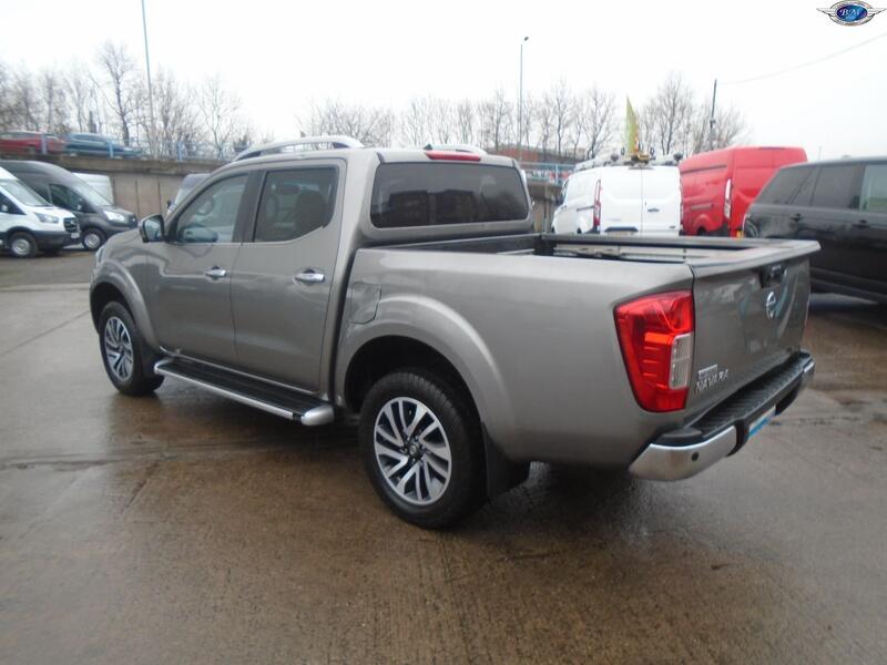 NISSAN NAVARA
