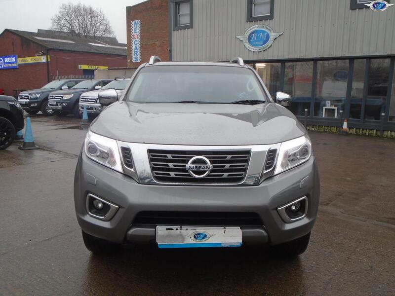 NISSAN NAVARA