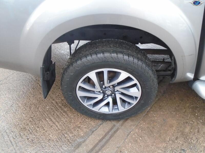 NISSAN NAVARA