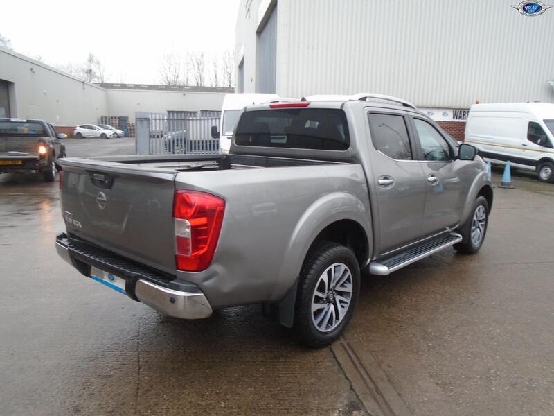 NISSAN NAVARA