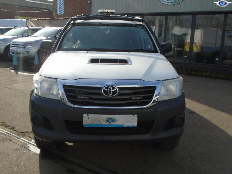 TOYOTA HILUX