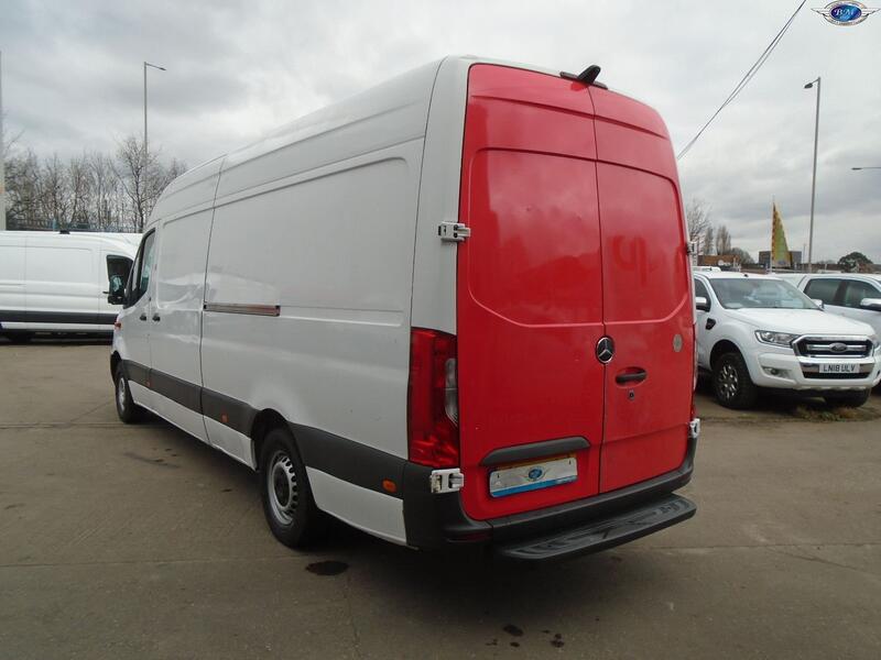 MERCEDES-BENZ SPRINTER