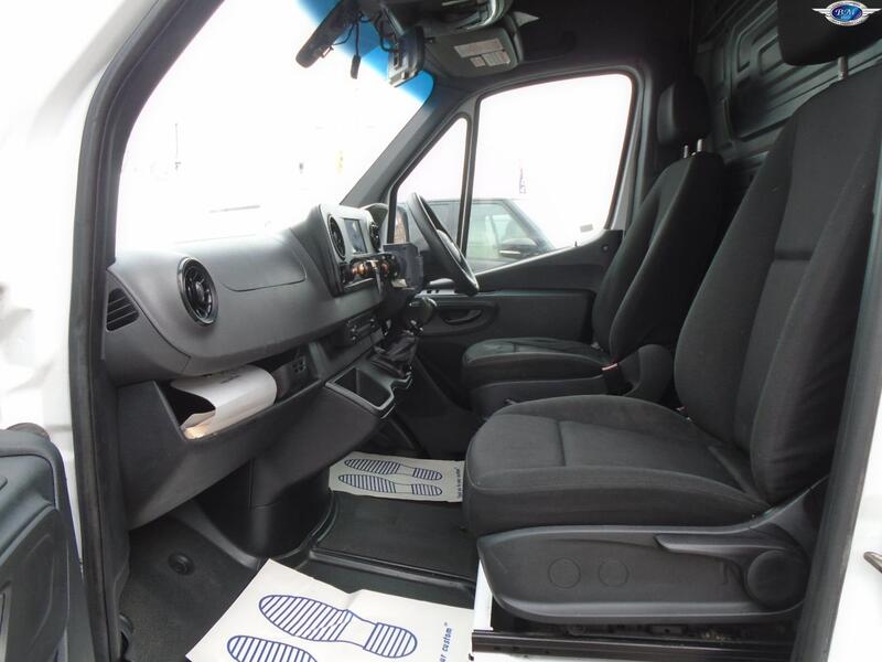 MERCEDES-BENZ SPRINTER