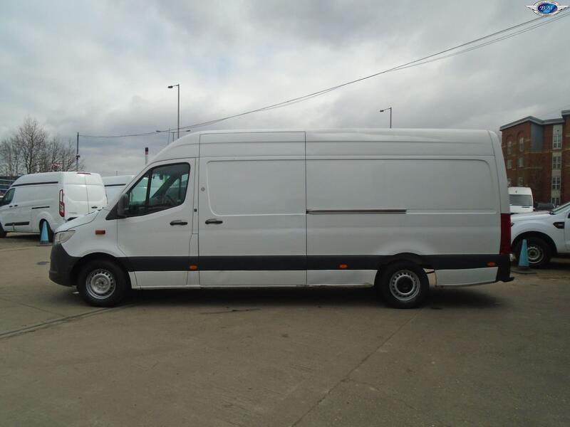 MERCEDES-BENZ SPRINTER