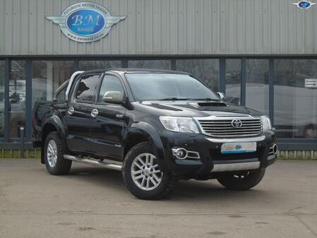 TOYOTA HILUX 3.0 D-4D Invincible