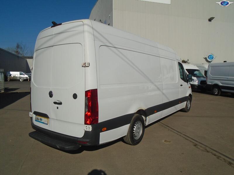 MERCEDES-BENZ SPRINTER