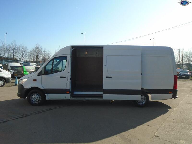 MERCEDES-BENZ SPRINTER