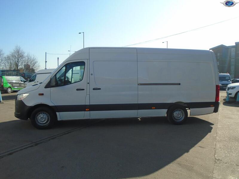 MERCEDES-BENZ SPRINTER