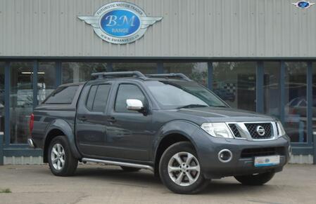 NISSAN NAVARA 2.5 dCi Tekna