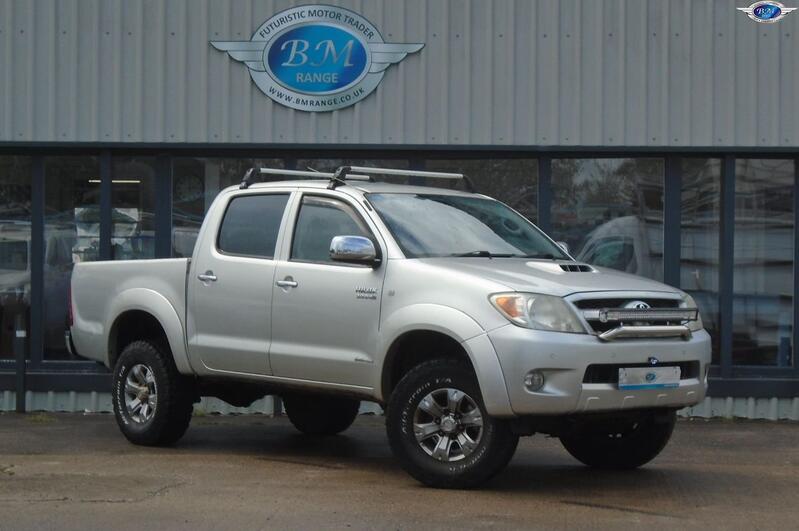 TOYOTA HILUX 3.0 D-4D Invincible
